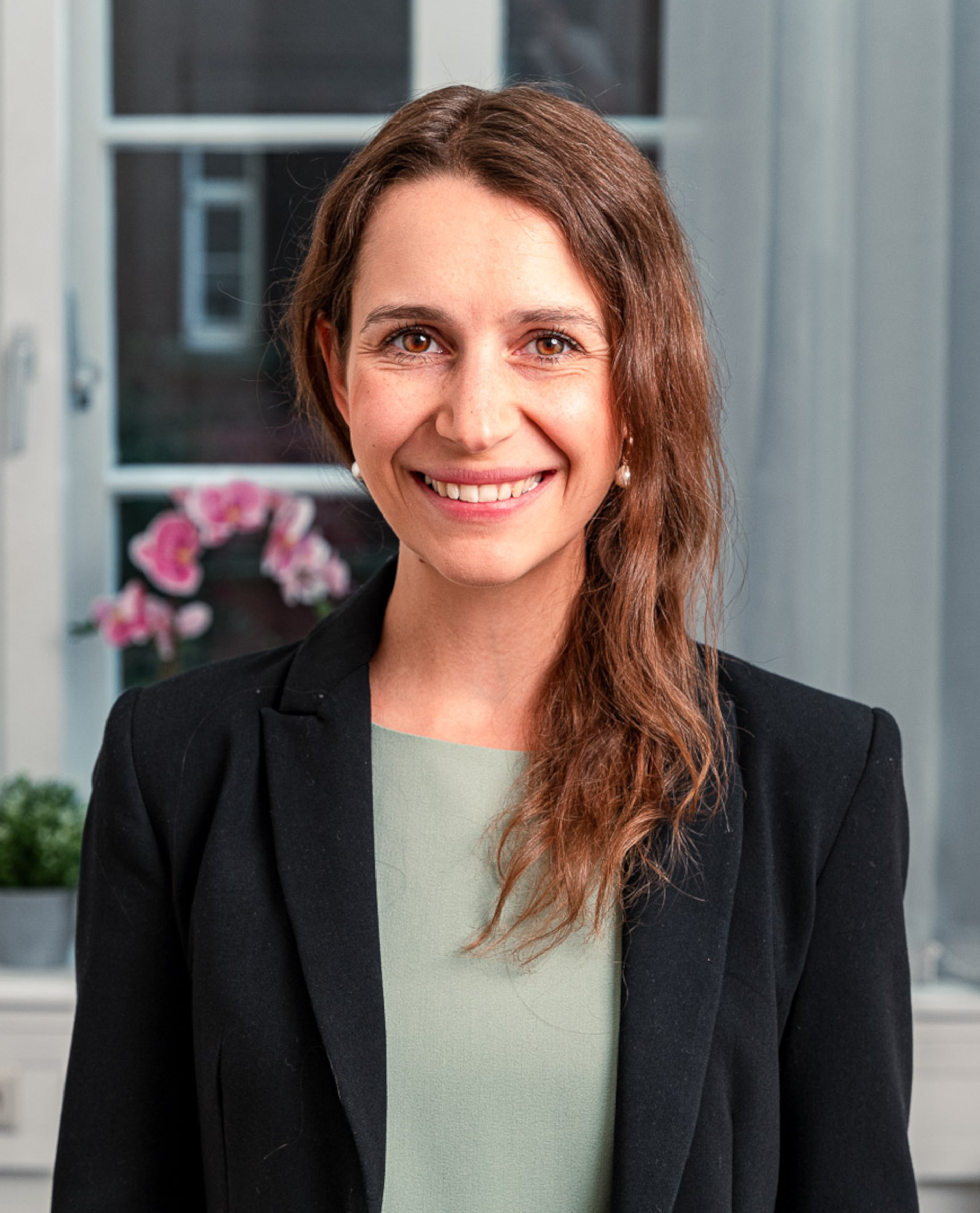 Dr. Nina Herrmann